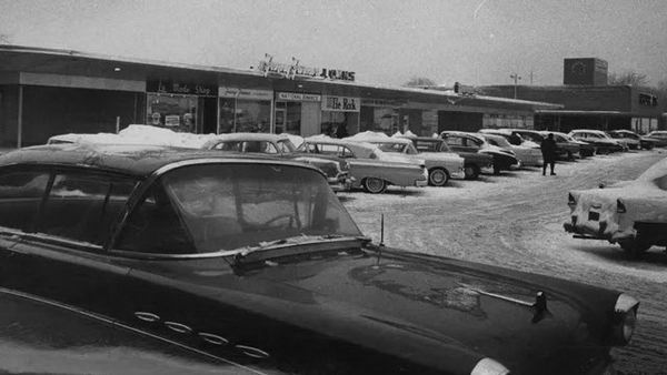 Frandor Shopping Center - Frandor Shopping Center Photo From Lansing State Journal (newer photo)
